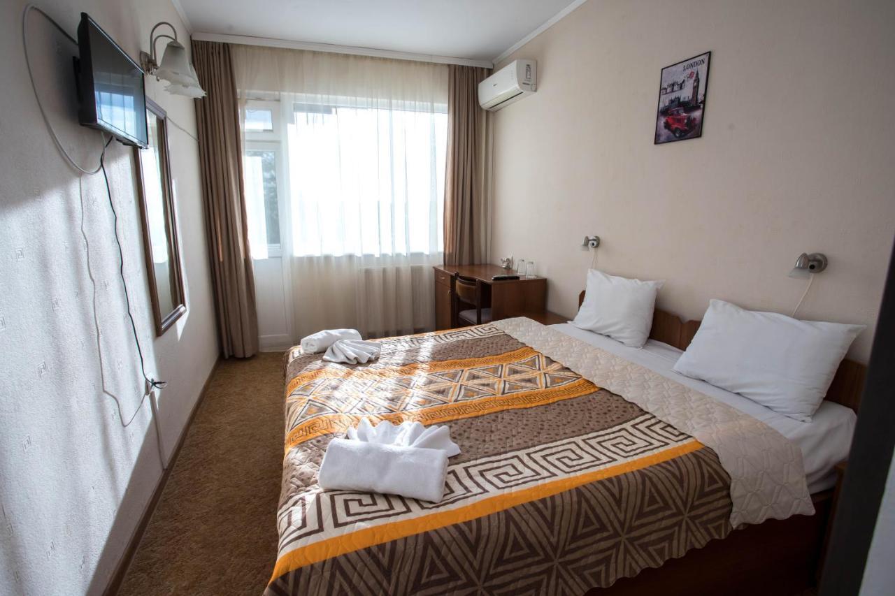 Park Hotel Ivailo Veliko Tŭrnovo Exterior photo