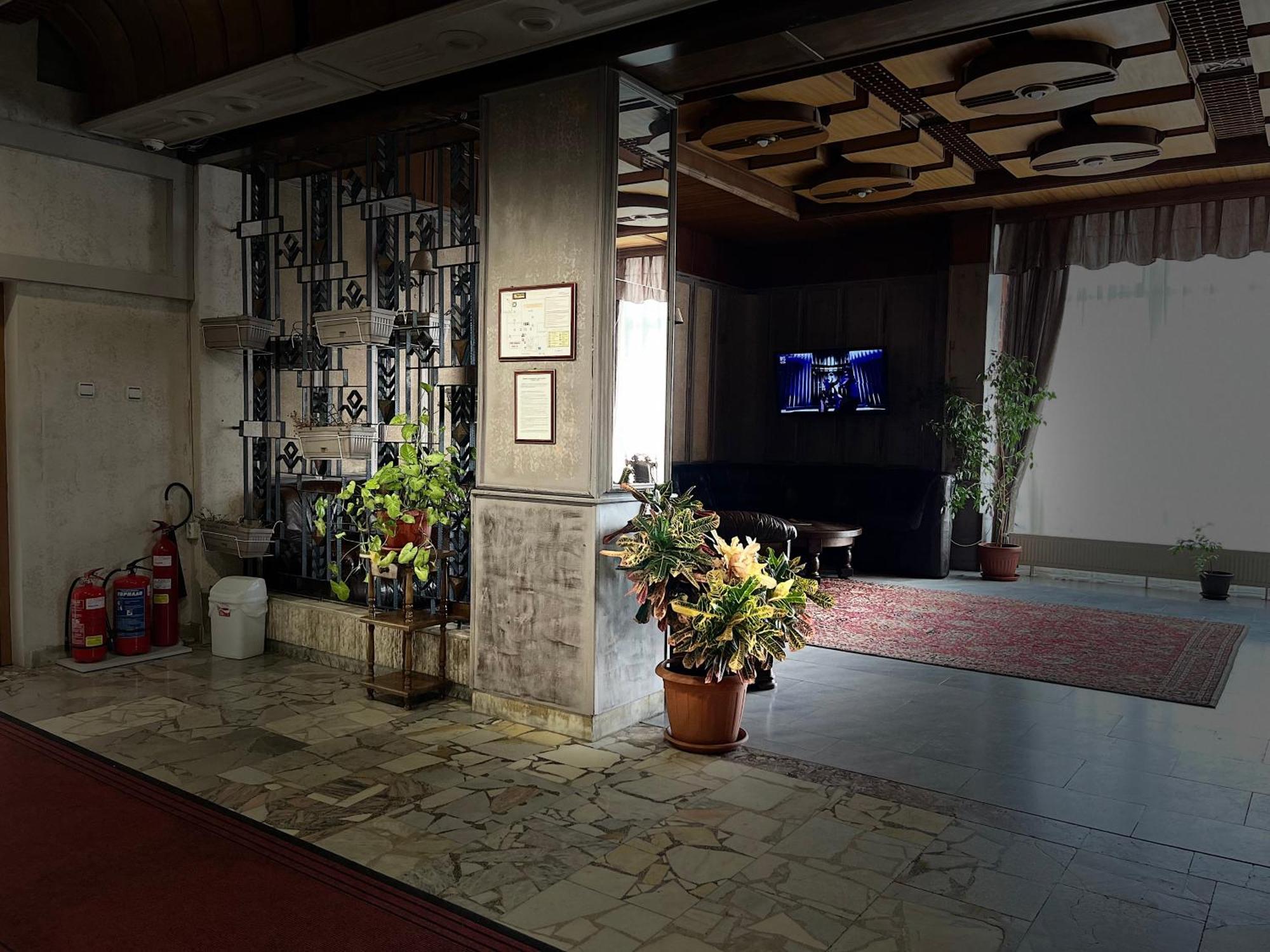 Park Hotel Ivailo Veliko Tŭrnovo Exterior photo