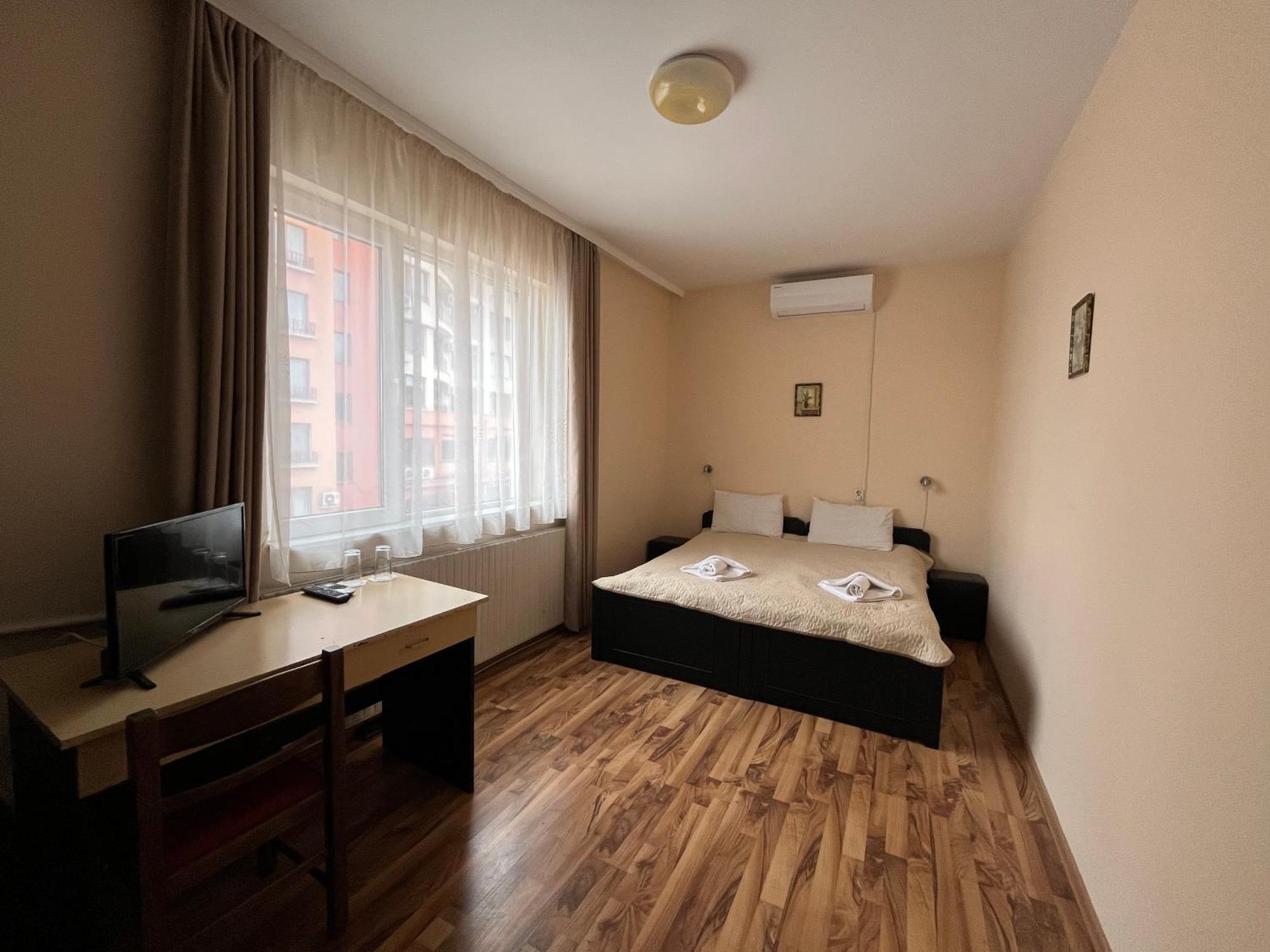 Park Hotel Ivailo Veliko Tŭrnovo Room photo