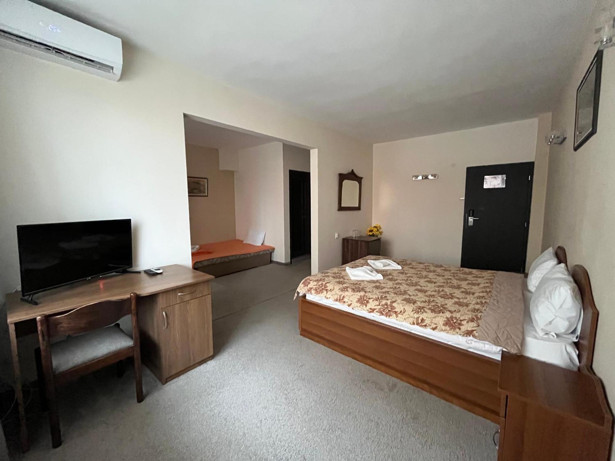Park Hotel Ivailo Veliko Tŭrnovo Room photo