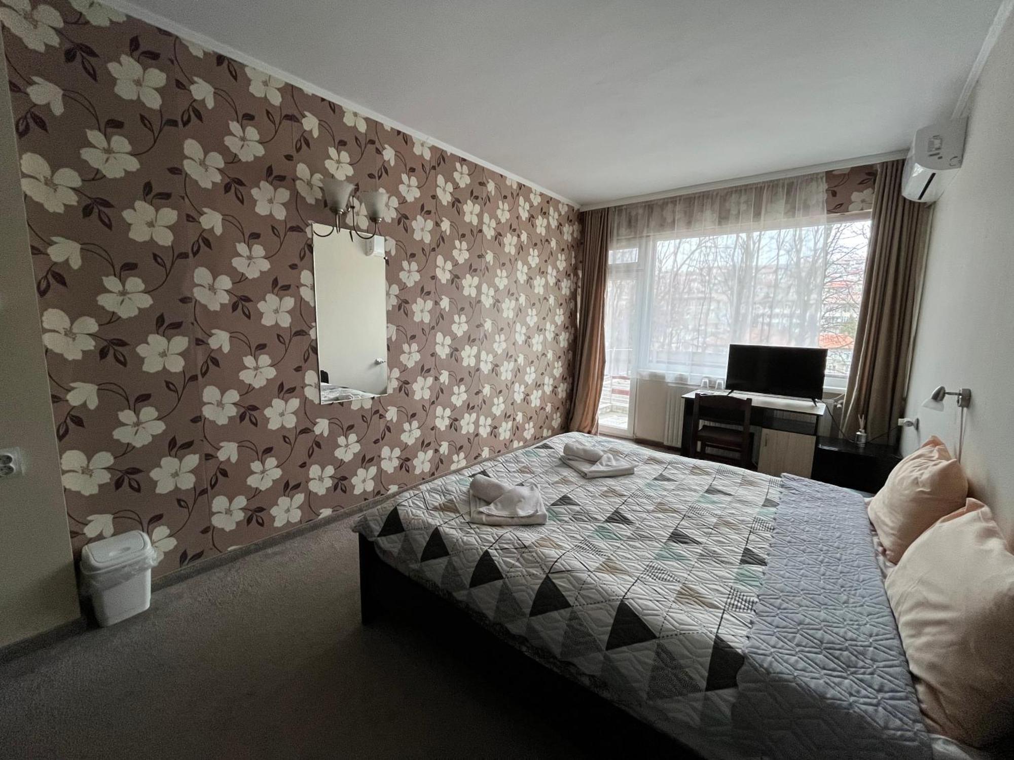 Park Hotel Ivailo Veliko Tŭrnovo Room photo